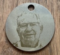 photo Luis médaillon rond bis (Personnalisé)