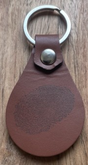 porte clef marron empreinte goute d’eau bis (Personnalisé)